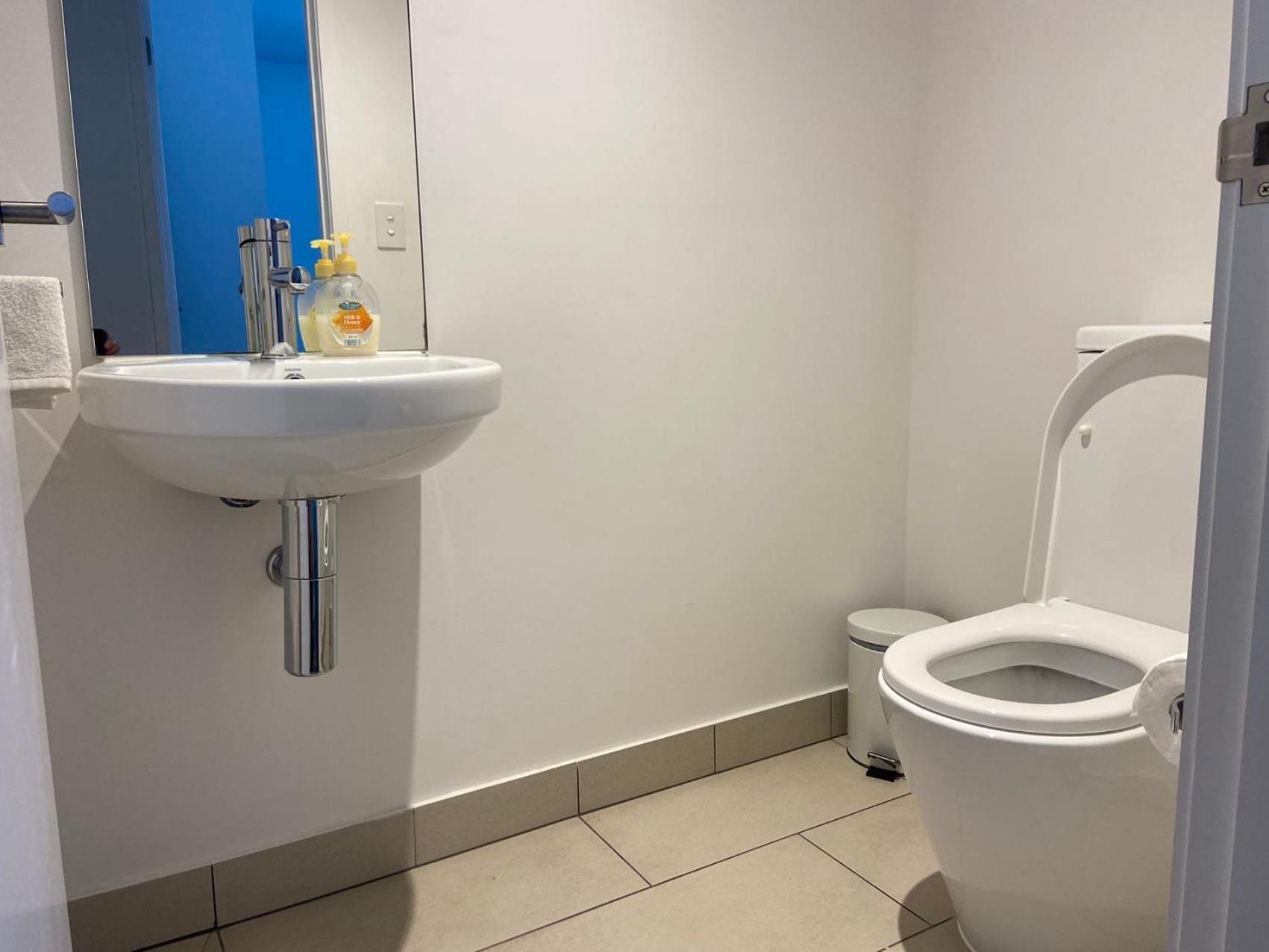 Beach Residences 2-Br River View Gold Coast Ngoại thất bức ảnh